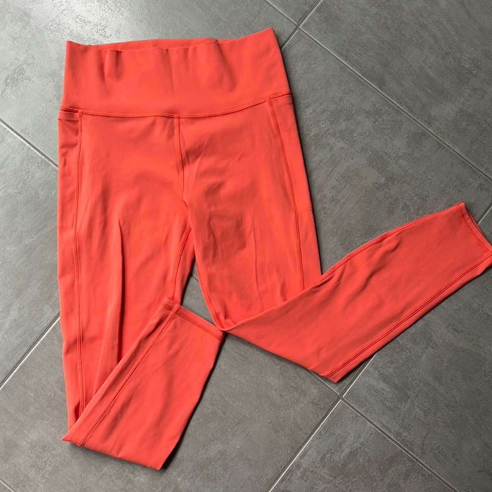 VUORI Leggings w/ Pockets Size M